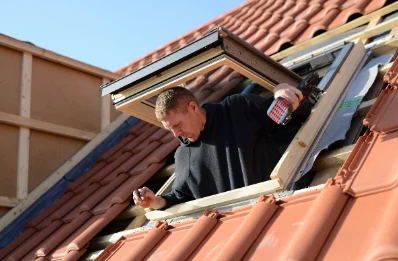 Pose de fenêtres de toit Velux à Saint-Hilaire-la-Forêt